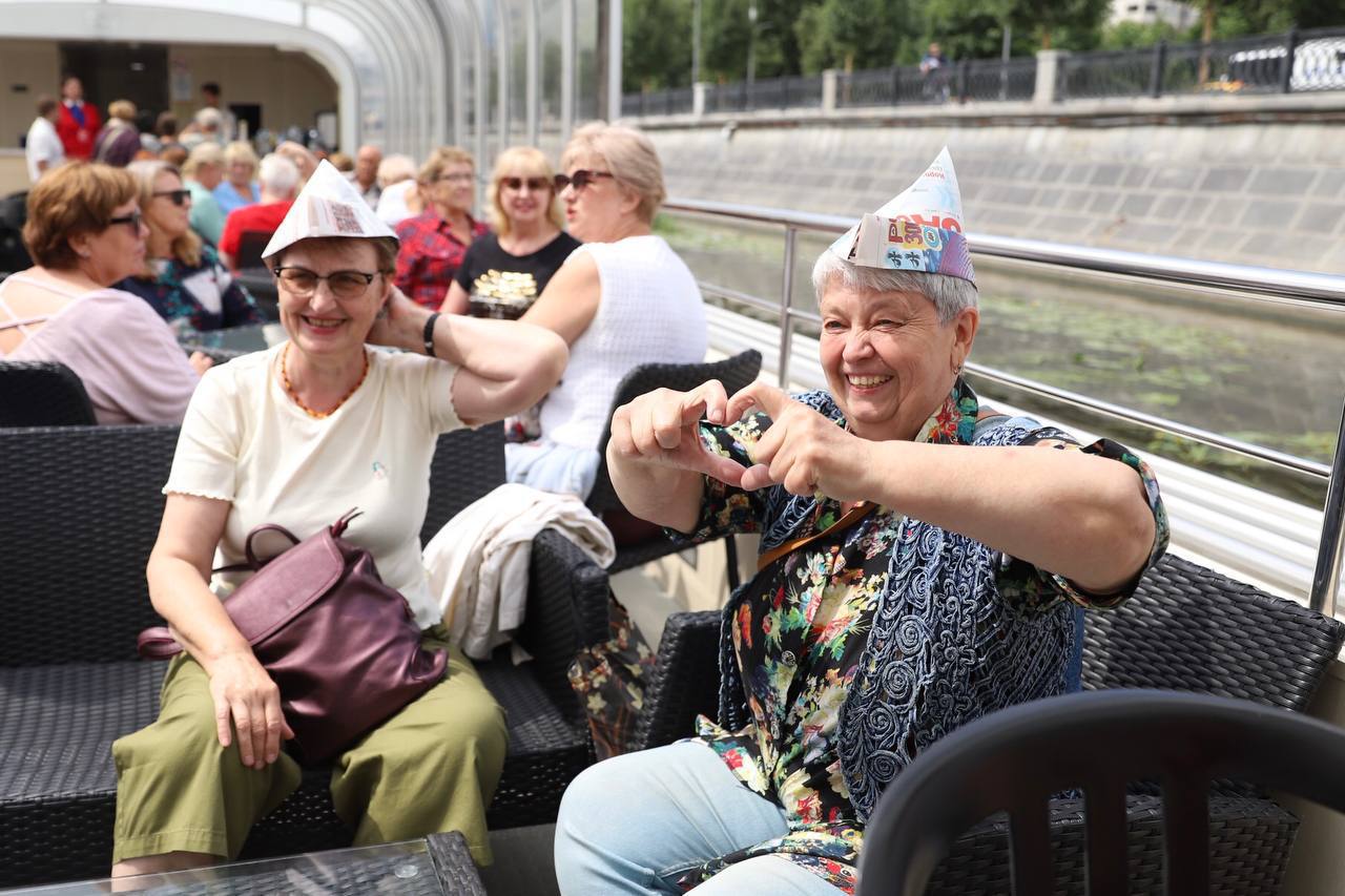Žádný tanec, žádné koncerty: podle odborníků je nejlepší společenskou aktivitou pro lidi nad 60 let bojovat proti osamělosti