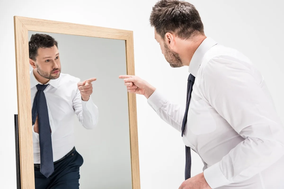 ¿Qué significa hablar en voz alta contigo mismo, según la psicología?